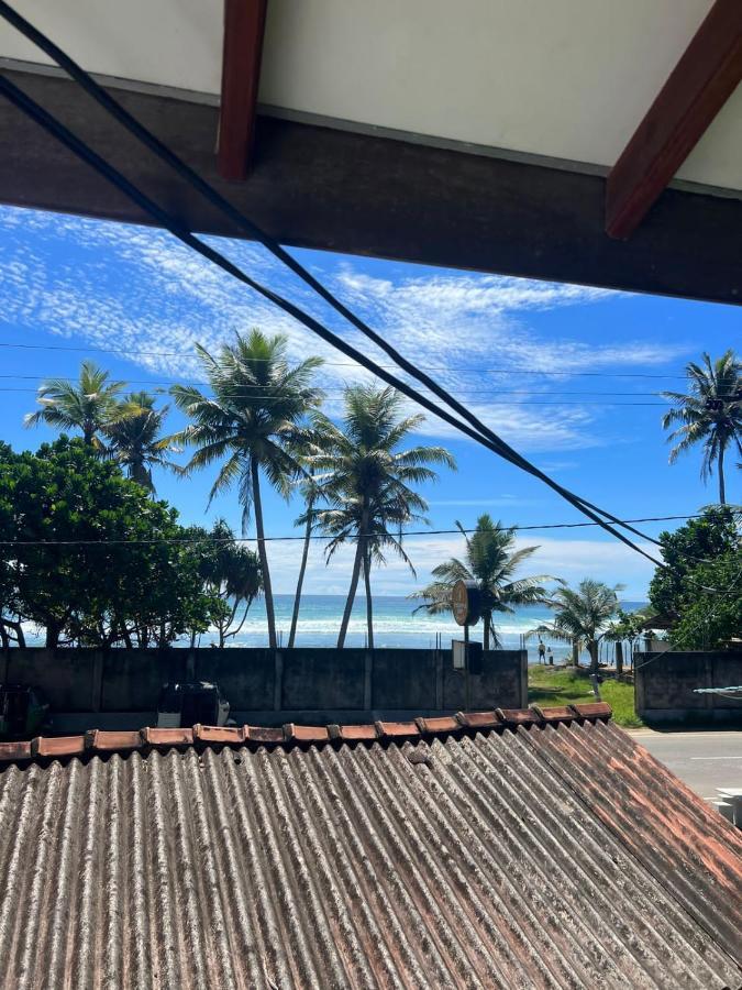 Hotel Pineapple Surf Ahangama Exterior foto